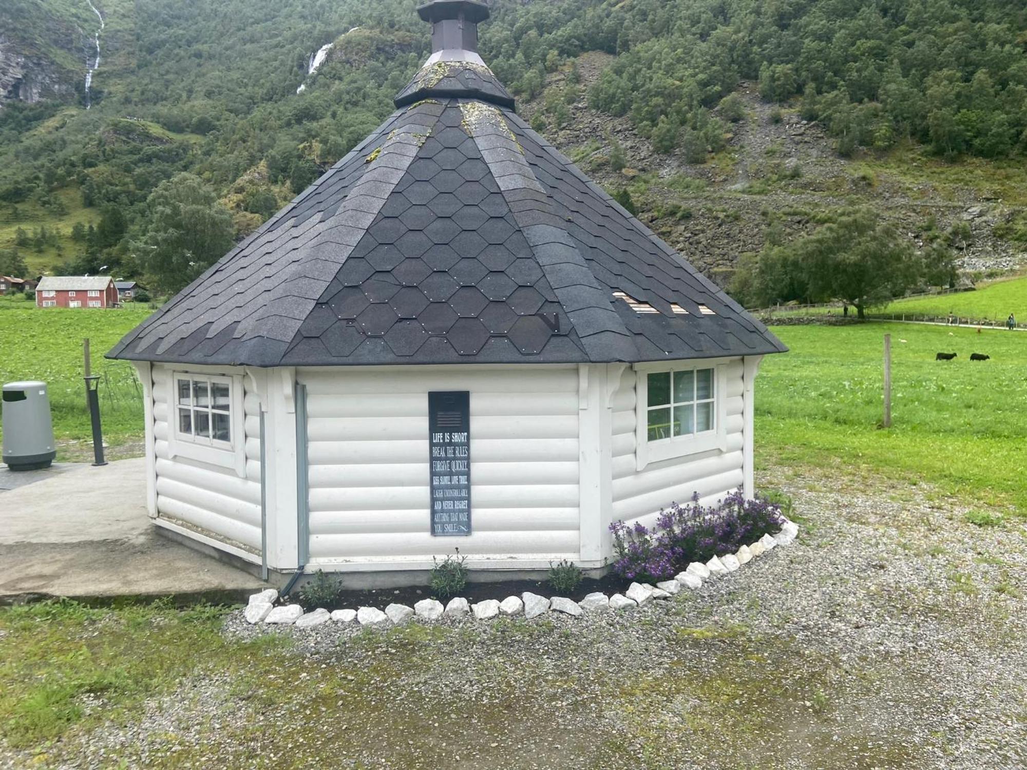 Brekke Gard Hostel Flåm Exterior foto