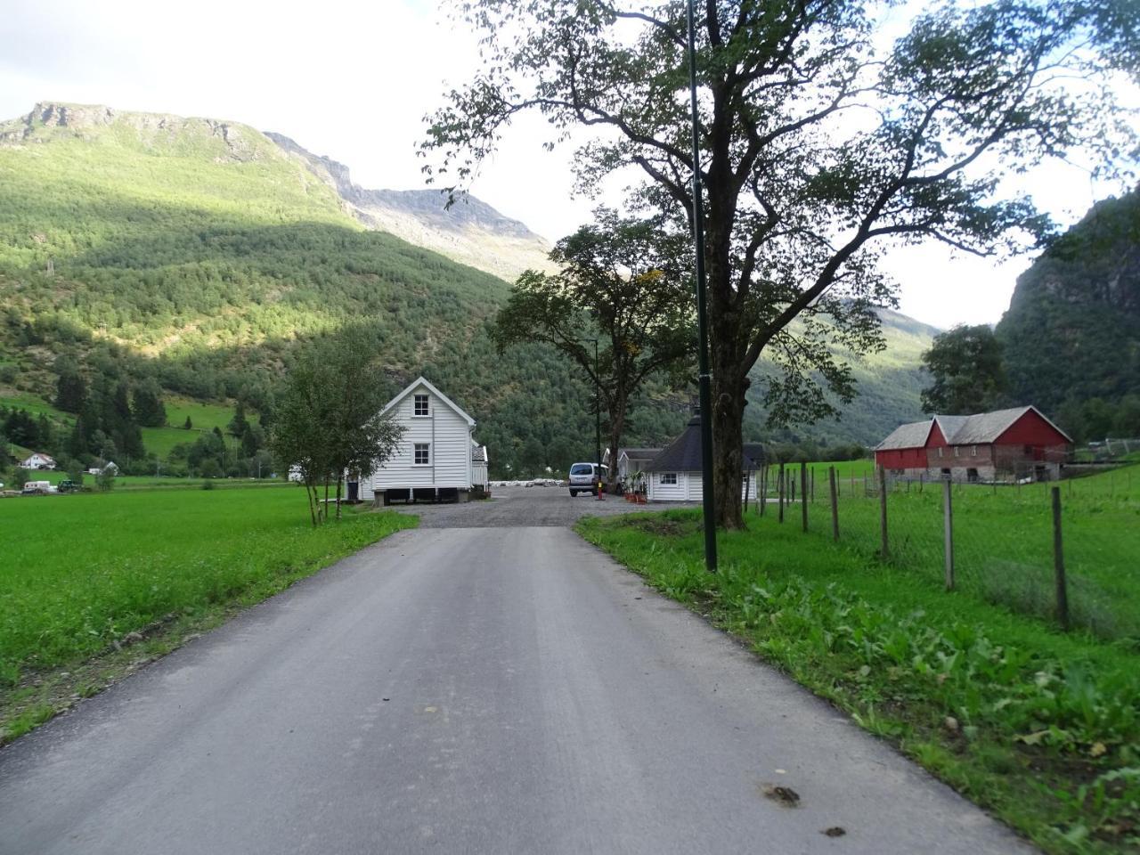 Brekke Gard Hostel Flåm Exterior foto